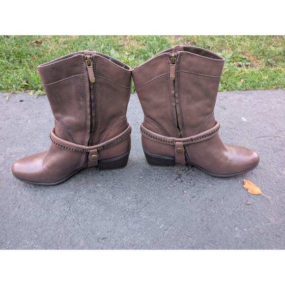 B. MAKOWSKY Womens Hudson Leather Western Boots Sz 7.5M w/Removable Harness - Picture 2 of 8
